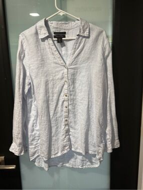 Tahari Light Blue Linen Button-Down Shirt